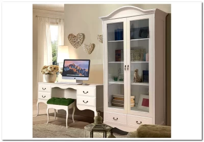 Двухдверная витрина Авиньон из массива бука 